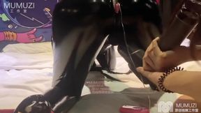 Roped andרכ in Rubber, Asian Goddess Gets her Kink On