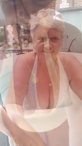 Trying Out My New Swimwear