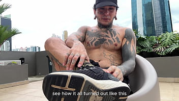 The giant macabreink publicly humiliates the tiny human