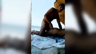 Twink Bareback Fuck on Secluded Beach