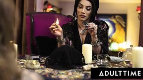 Fortune-teller Ariel slams her lucky charms into client's well-fucked pussy