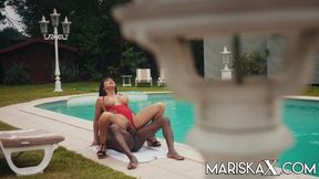 Valentina Ricci gets ass fucked and sucks big cock by the pool