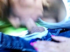 Dominican MILF Loida blowing me in her car