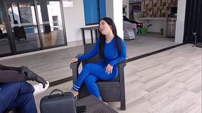 Makeup artist fucks client and ends up in her mouth - Aaroon Mush