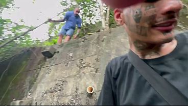 Fazendo a trilha no morro dos Tabajaras em Rio de Janeiro parte 3