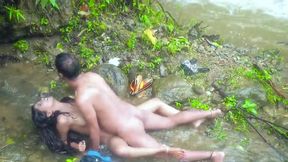 Desi girl ko nahate samye hi pakd ke jabbar dasti pela