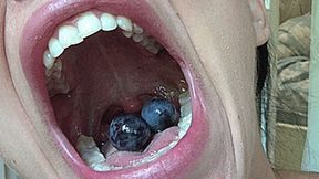 swallow grapes a