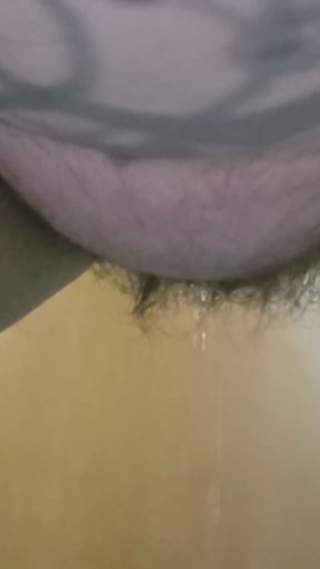 Super Slow Motion Peeing