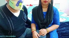 खूबसूरत पड़ोसन भाभी को दिवाली का गिफ्ट देने के बाद छत पर दमदार पेला।