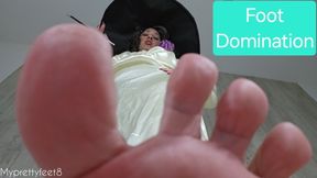 Lady Dimitrescu POV Foot Worship