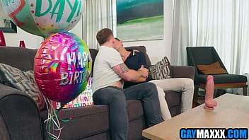 Roommates&#039_ birthday gay sex