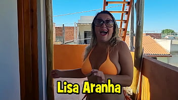 LISA ARANHA MUITO GOSTOSA FAZENDO AQUELA FAXINA NA HIDROMASSAGEM