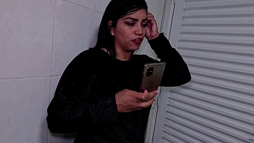 Casal de anões ligaram para contratar uma puta pra fazer um menage