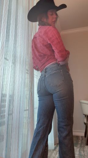 Sexy Cowgirl Gives You a JOI
