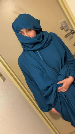 Hot Arabian girl visits neighbor&#039;s house for sugar