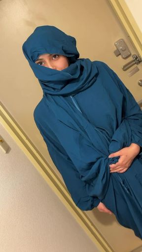 Hot Arabian girl visits neighbor&#039;s house for sugar