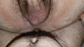 trio de tios peludos y gorditos se maman las pollas y se follan el culo