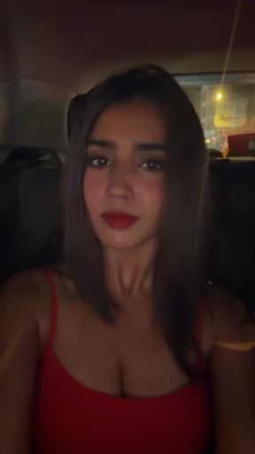 Cleavage-exposing Bollywood actress gets her celebrity status