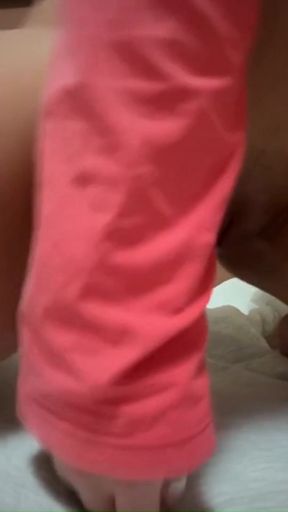 Slender OnlyFans Star teases her VIP fans for free