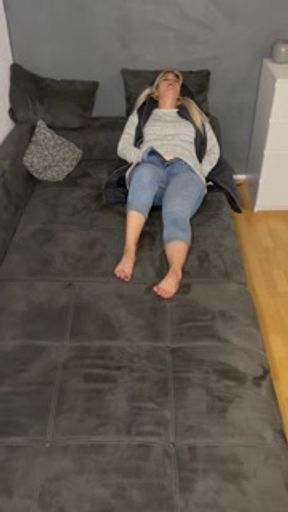 Masturbating Couch Jeans, Shaking, Jerking, Moaning, Multiple Orgasms, Clit Rubbing, I Cum