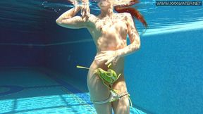 **Underwater MILF wetback ride**