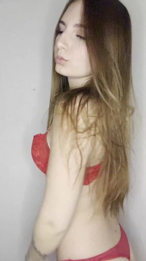 Tiny teen teases her tits on OnlyFans
