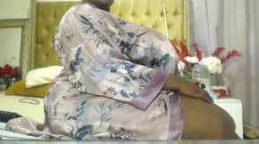 Fat Ass Mama Stripteasing and Moaning Fetish