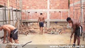orgia com pedreiros no meio da obra