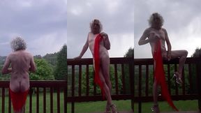 carlatx se exhibe en una casa de campo