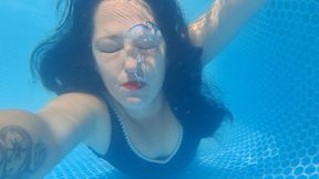 Underwater bubbles, rings, backwards