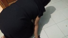 Big Ass Pakistani MILF Maid Rough Fucked by Guy Cum Out Her Behand