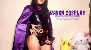 Raven Cosplay: Strapon Worship