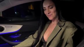 Milf gives risky blowjob and gets fucked in cinema on first date