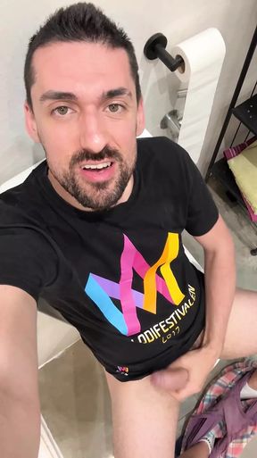 bi guy jerks off in public bathroom