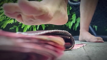 FIND&Eacute_MON EPISODE 1: YOU FOUND ME, NOW YOU&#039_RE FUCKED - MANLYFOOT FINDOM SERIES