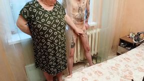 Young bride gets head by her MIL before breakfast