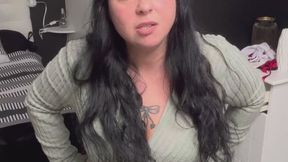 JOI ET CEI, Le loser excité en fouillant mes strings…