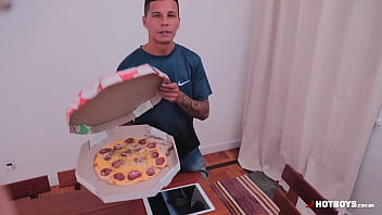 Reclamei da pizza e tomei no c&uacute_