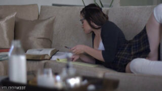 射精、手コキ – 巨乳ママティーンアリソンレイがライアンマディソンにハードコアアナルファックされるハードコアクリップ