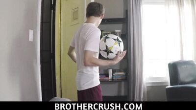 Brother Crush-Thick-Cocked friends Fuck In The Bath