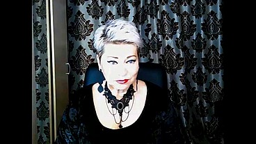 A mature whore, a webcam model, sucks her husband’s dick after private sessions with strangers.!. (16)