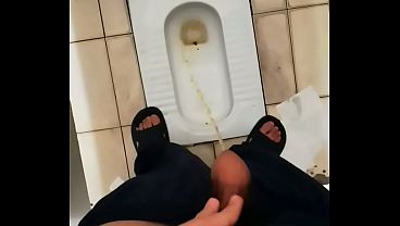 骚狗小包茎公共厕所放尿给主人爸爸