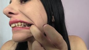 Bianca's Mouth Exploration- Mov