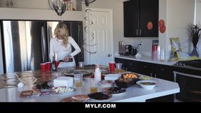 Katie Morgan Cheats in the Kitchen Porn