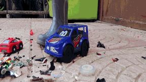 Dangerous wellies of a giantess WMV