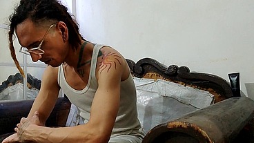 Con ropa se consuela y eyacula con cautela: Raba Erre Pro