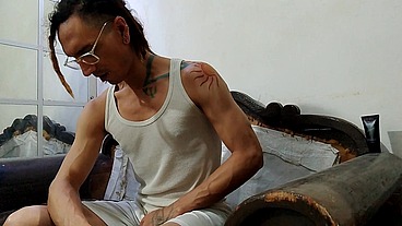 Con ropa se consuela y eyacula con cautela: Raba Erre Pro