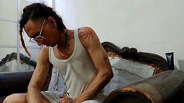 Con ropa se consuela y eyacula con cautela: Raba Erre Pro
