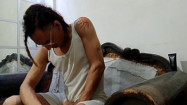 Con ropa se consuela y eyacula con cautela: Raba Erre Pro