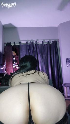 Up close twerking